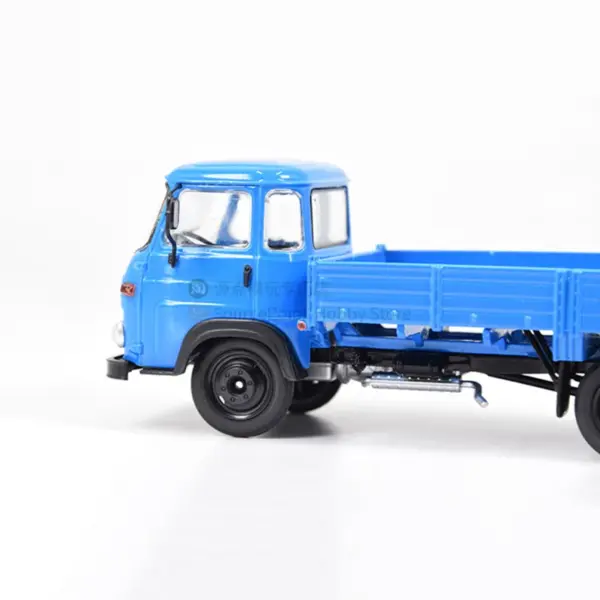 1:43 Scale Diecast Alloy AVIA A31 Truck Model - Image 2