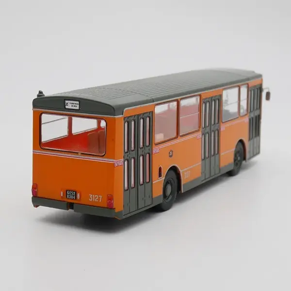 1:43 Scale Fiat 418 A/C 1972 Diecast Bus Model - Image 2