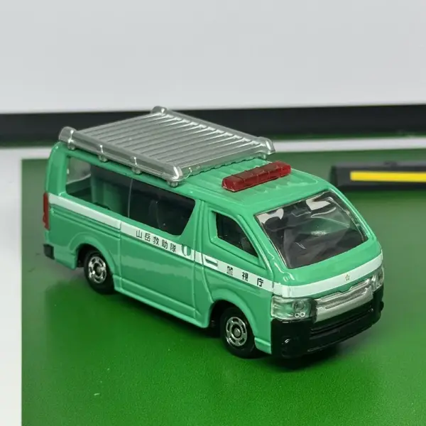 Tomica No.89 Mountain Rescue Vehicle Diecast Model - Image 5