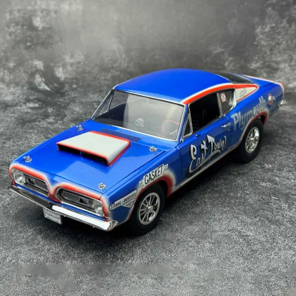 1:18 Scale Plymouth HEMI Cuda Model Car