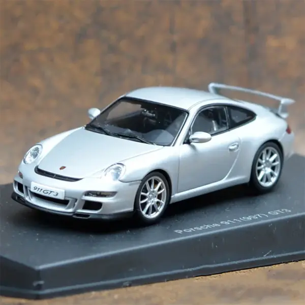 1/43 Scale Porsche 911 997 GT3 Model Car