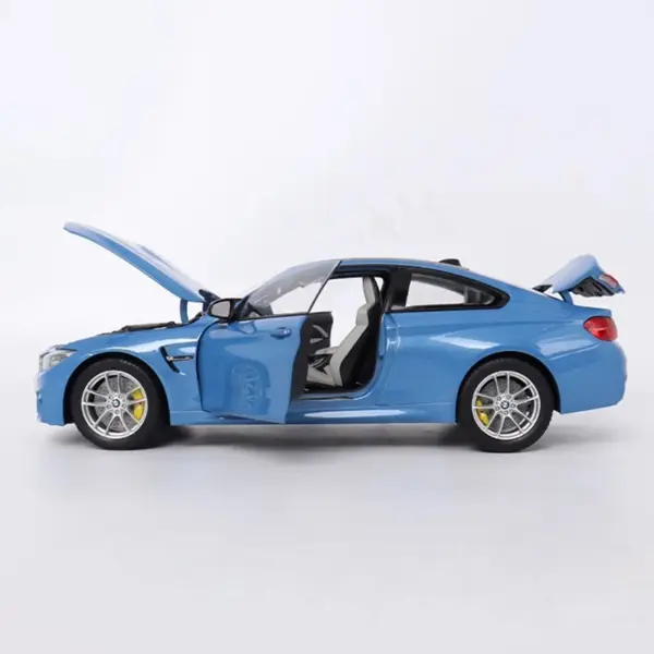 1:18 Scale BMW M4 Coupe Diecast Model Car - Image 4