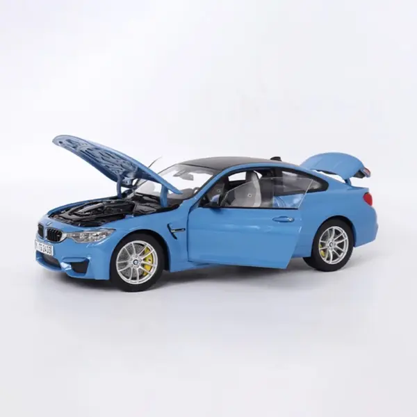 1:18 Scale BMW M4 Coupe Diecast Model Car - Image 3