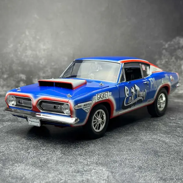 1:18 Scale Plymouth HEMI Cuda Model Car - Image 3