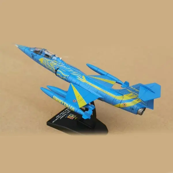 1:100 Scale F-104 Star Fighter Model Aircraft - Image 3