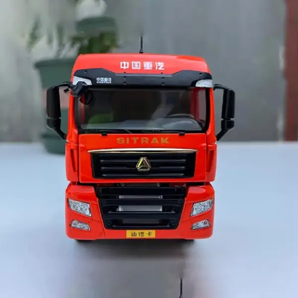 1:36 Scale Sinotruk SITRAK C7H Alloy Model - Image 5