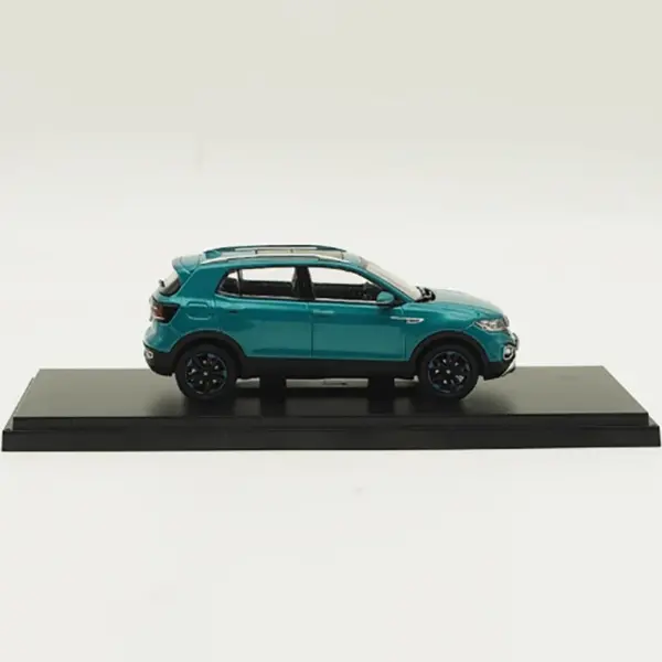 Alloy Car Model 1:43 Scale Collectible - Image 3