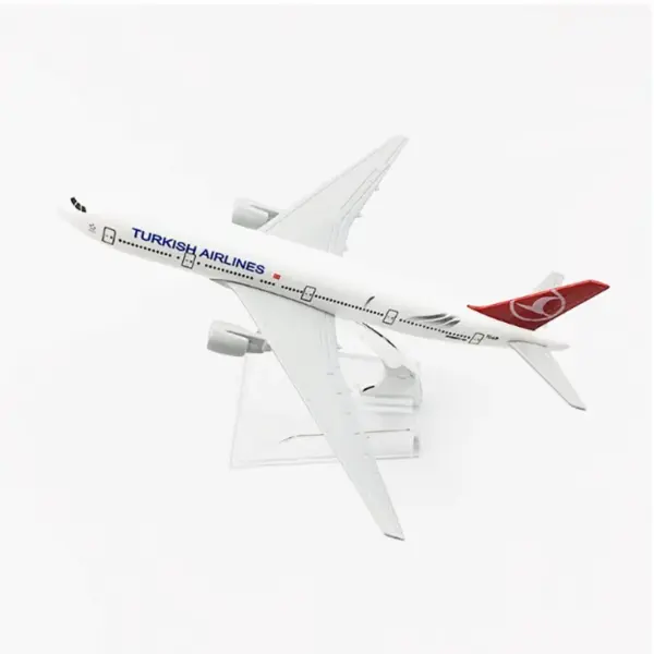 Turkish Airlines B-777 1:400 Scale Model Aircraft