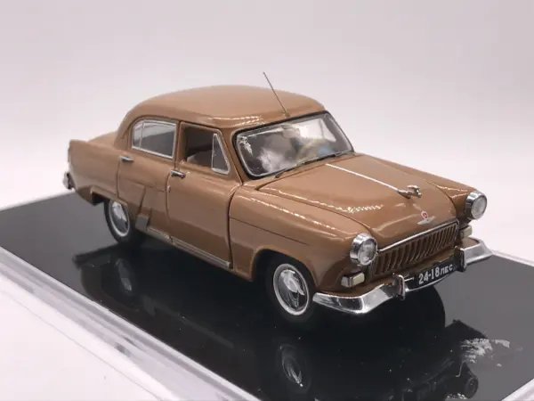 1/43 Scale M21 Second Generation Diecast Car Model - Image 4