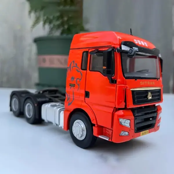 1:36 Scale Sinotruk SITRAK C7H Alloy Model - Image 3