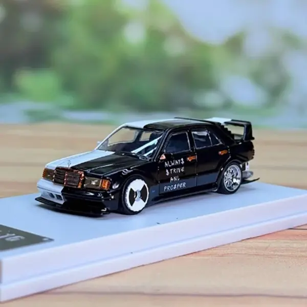 1:64 Scale WELLY 190E W201 Diecast Car Model - Image 2