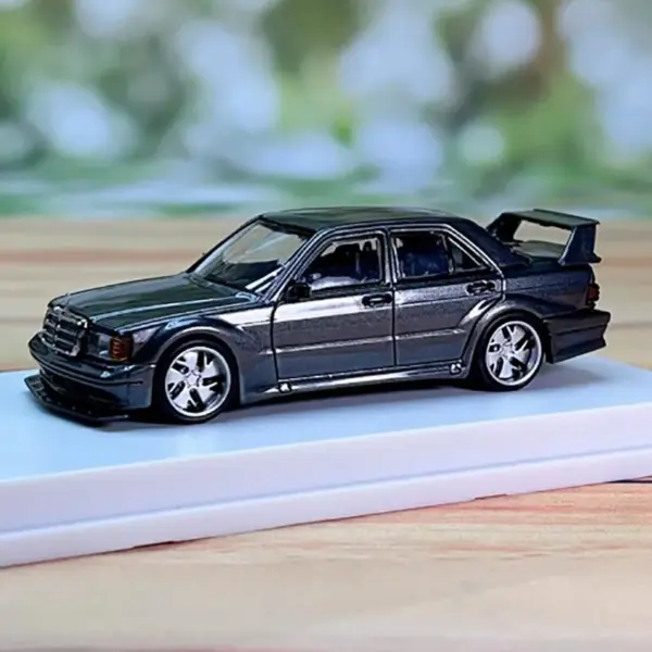 1:64 Scale WELLY 190E W201 Diecast Car Model - Image 9