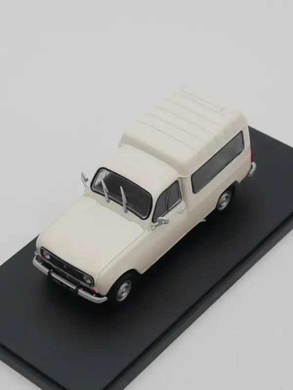 1:43 Scale Diecast Renault Van Model Collectible - Image 4